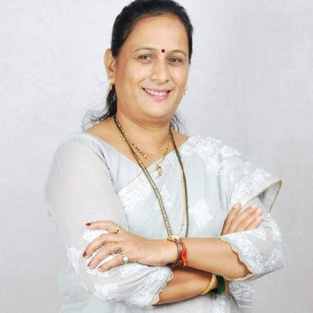 मीरा-भाईंदर महानगरपालिका निवडणूक 2026: प्रभार क्रमांक 18 (ब) शिवसेनेच्या अधिकृत उमेदवार (उद्धव बाळासाहेब ठाकरे) सौ. सुजाता रविकांत शिंदे, मीरा-भाईंदरच्या ची समाजसेविका आणि लोकनेत्या