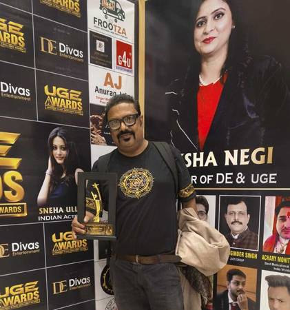 Dr. Debojeet Lahiri, Founder & Director Of Melody Monks Entertainment, Honoured By Bollywood Star Sneha Ullal At Universal Global Excellence Award 2026